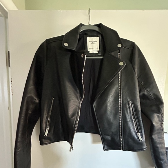 Abercrombie Moto Jacket - size S (with wear and tear) - Picture 4 of 6